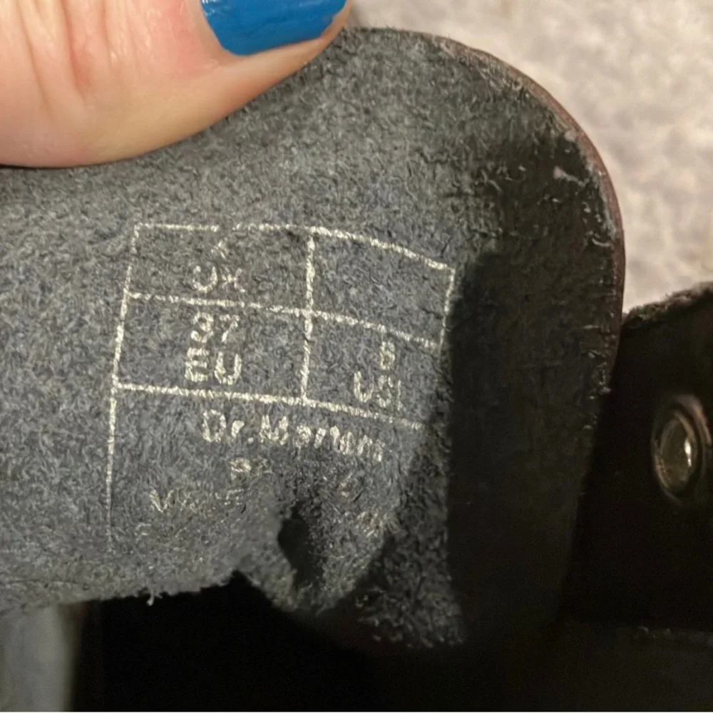 Dr. Martens Boots Size 6 Women - Picture 9 of 10